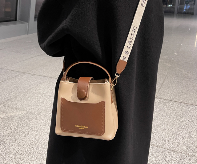 Casual Shoulder Bag - Adjustable Strap for Women in Bangladesh